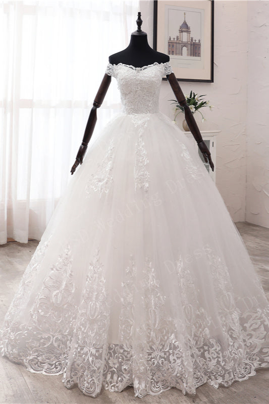 Ballkleid, schulterfreies, langes Brautkleid aus Tüll mit Spitzenapplikationen