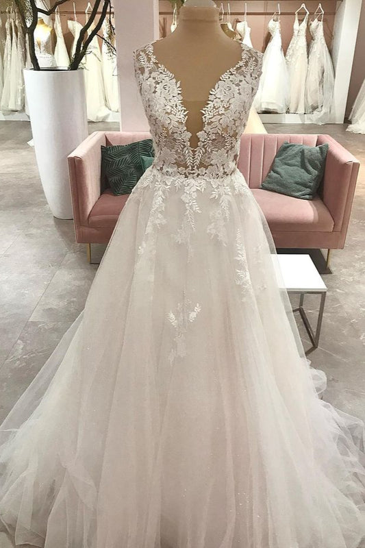 Bodenlanges Brautkleid in A-Linie mit herzförmigem Tüll und Spitzenapplikationen